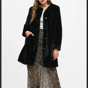 BANANA REPUBLIC Black Faux Fur Collarless Coat from Fall/Winter 2020 EUC
